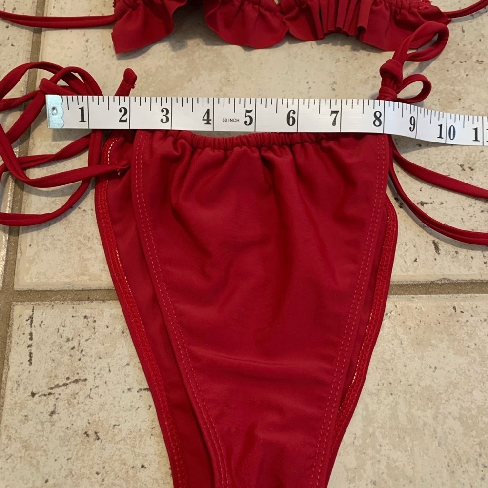 💜 Shein Red Ruffle String Bikini Set - Size Medium - Picture 2 of 7
